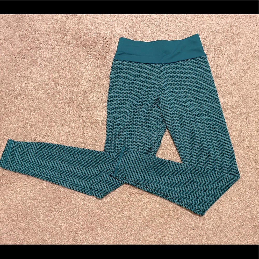 VIRAL TIK TOK LEGGINGS
